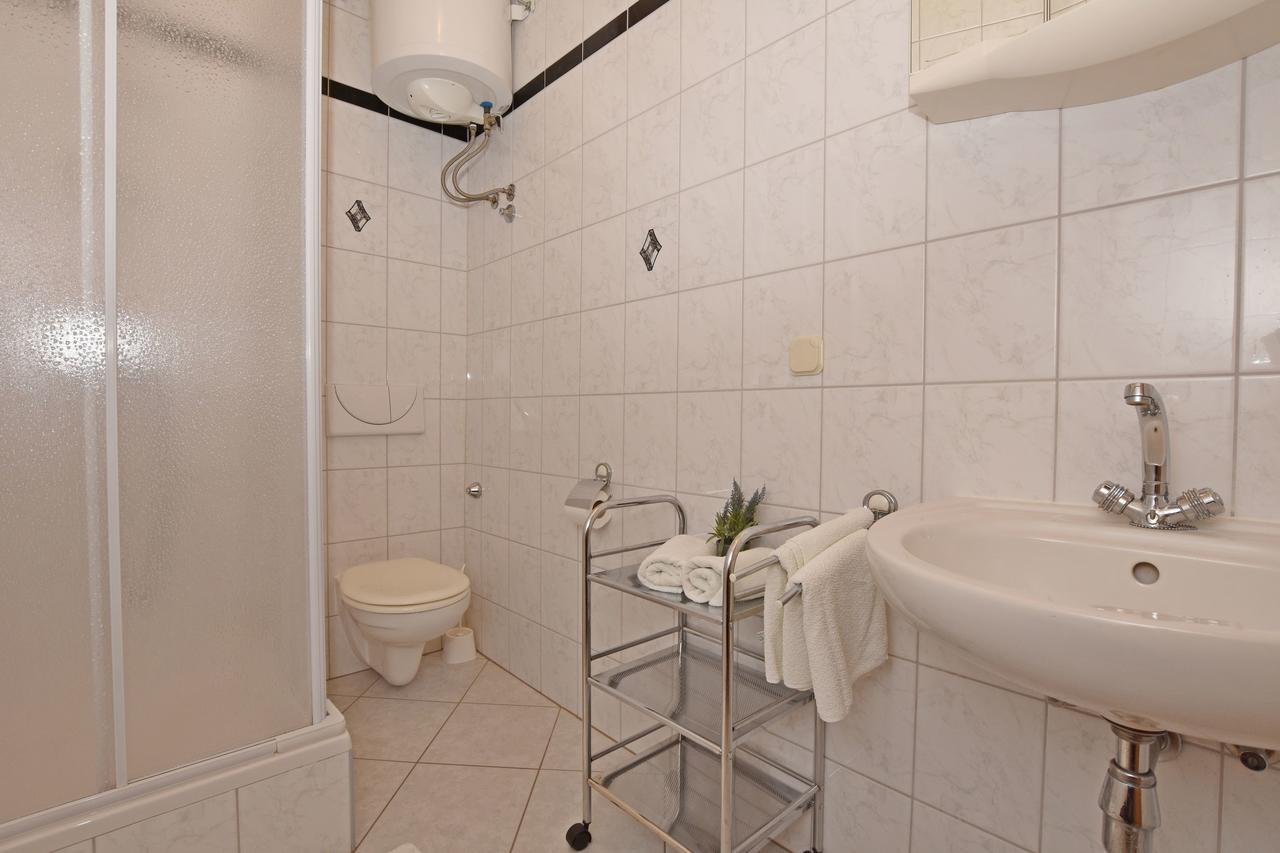 Apartment Angelina Brela Dış mekan fotoğraf